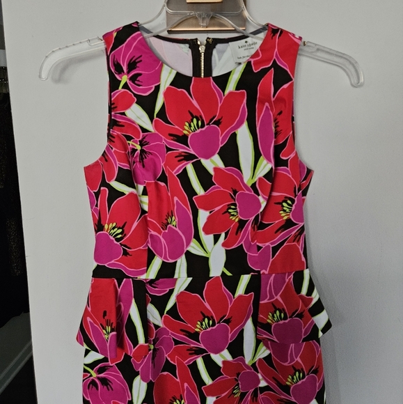 Kate Spade Red and Pink Tropical Floral Peplum Sleeveless Sheath Dress NWOT 4 - Picture 5 of 13